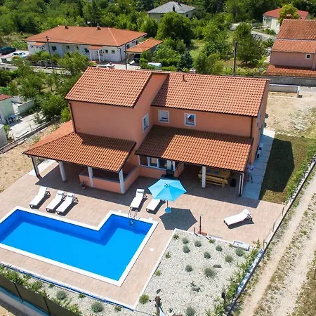 Villa Lavandula *